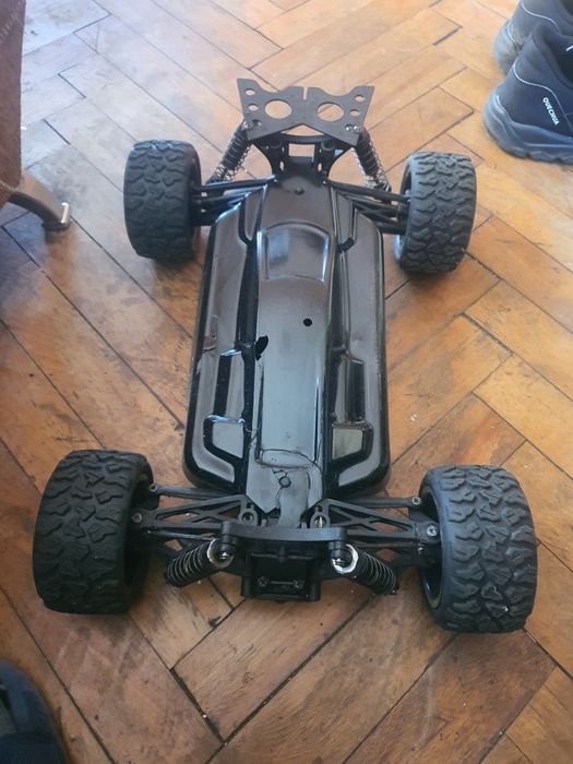 se vinde șasiu automodel 4wd electric