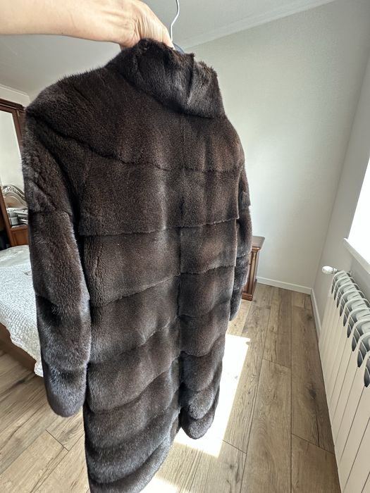 Продам норкувую шубу