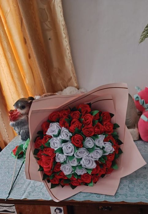 Цветы из ленты ручной работы