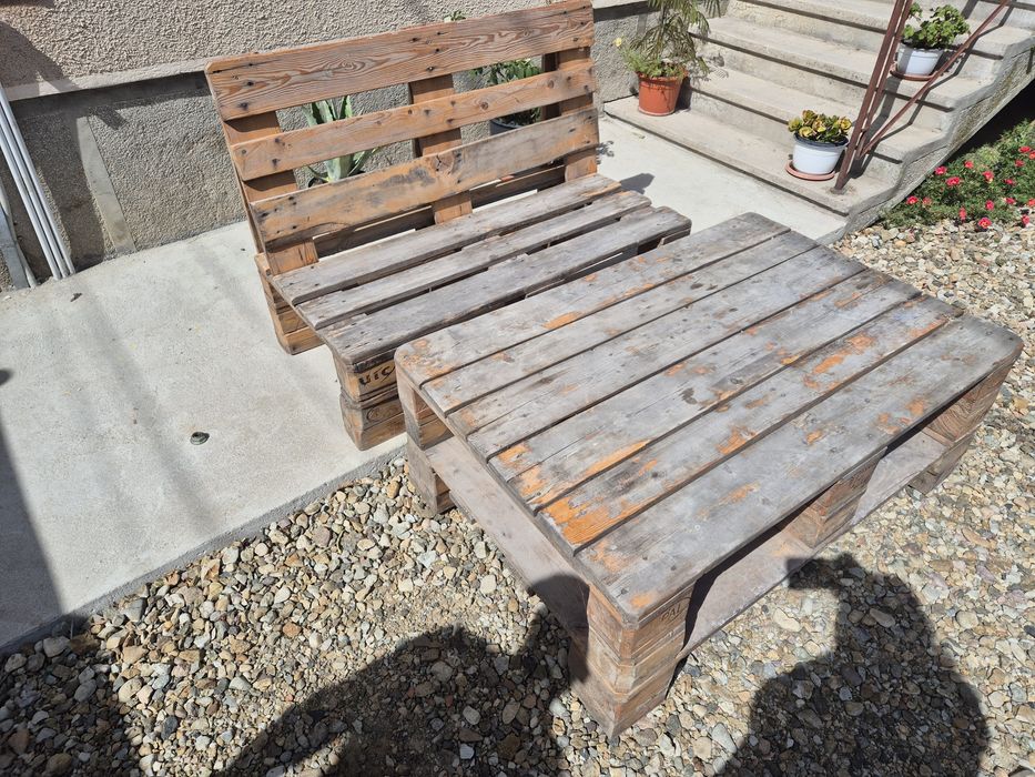 Mobilier din europaleti