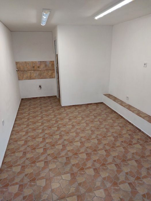 Помещение за магазин/салон - маникюр, педикюр, козметик/склад