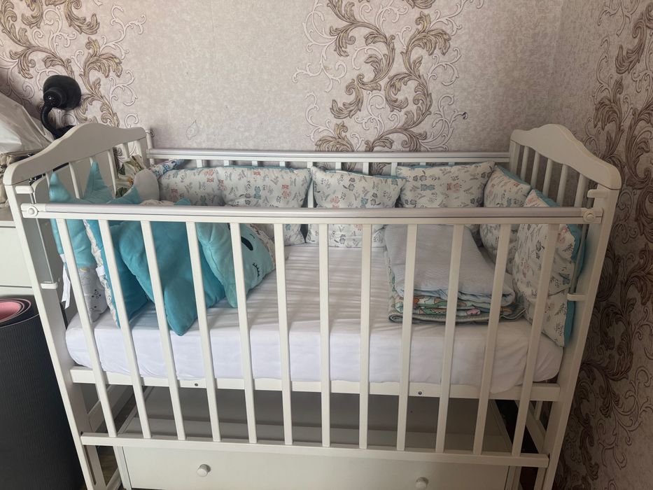 Продаю кровать новорожденного