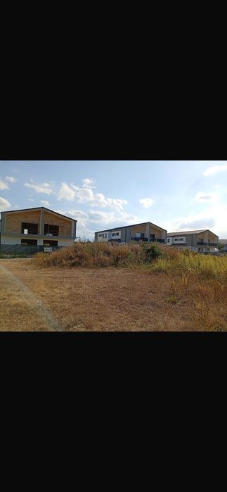 Vând Duplex Jucu de Mijloc