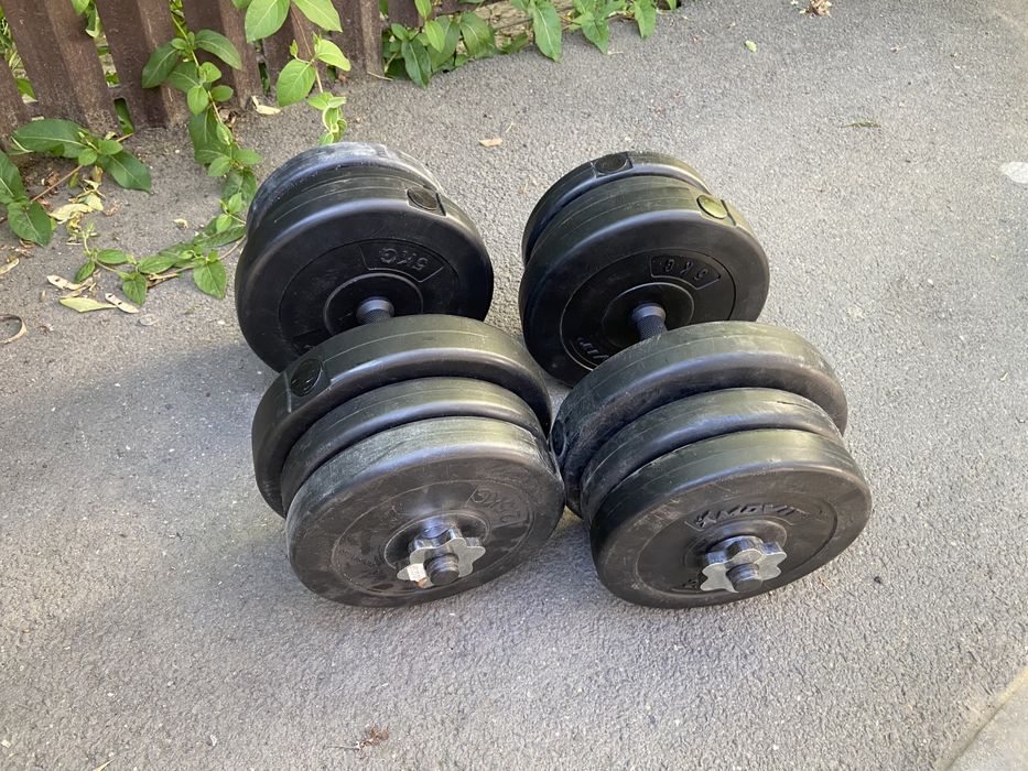 Gantere reglabile set 42 kg. 21 kg+21 k=42 kg noi pret promo 350 ron