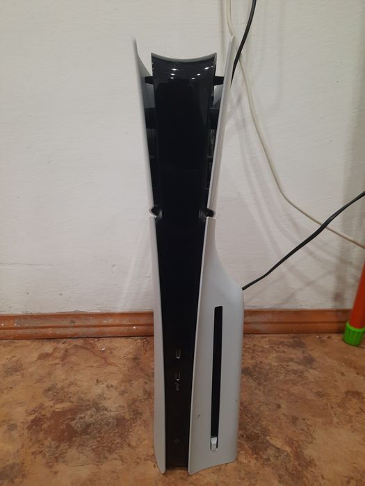 Продам Playstation 5 Slim 1тб