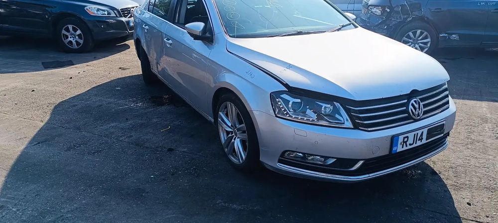 Dezmembrari / Dezmembrez Volkswagen Passat B7 2.0 TDI CFFB cutie viteze manuala cod culoare LA7W