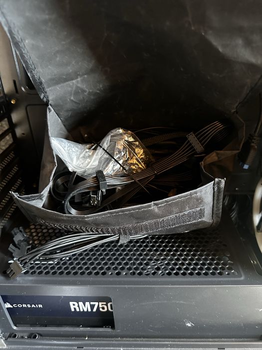 Vand carcasa segatop + sursa corsair RM750X