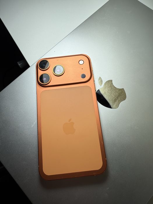 продам iphone xr корпусе iphone 17 pro