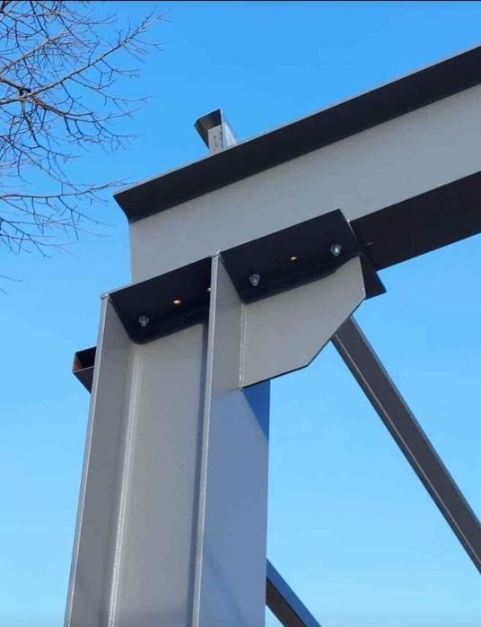 Vand Hala Metalică 13×20 cu panouri sandwich sau pe elemente, 
Constru