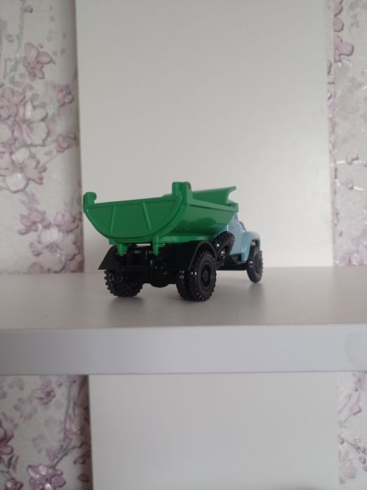 Модель ЗИЛ СССР 1/43.