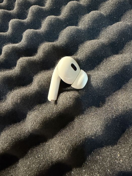 Airpods pro 2 левый лайтнинг