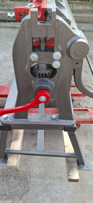 Vând mașină fălțuit, îndoit tablă!