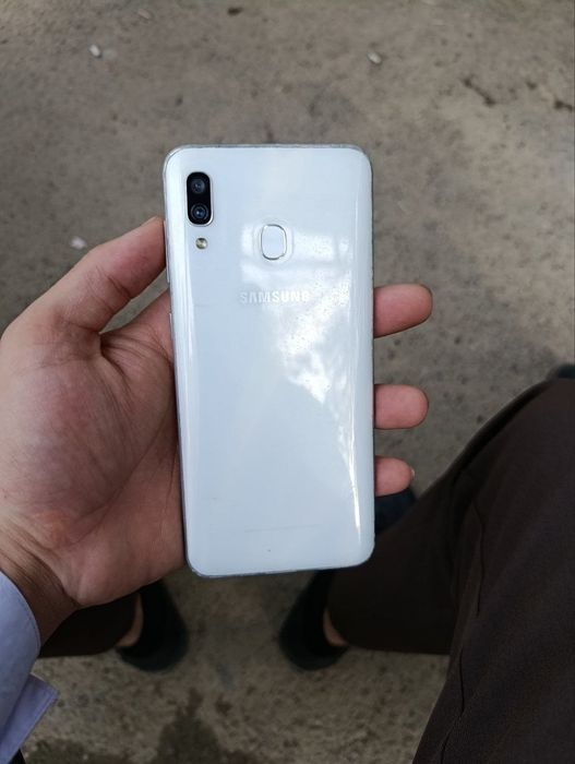 Samsung Galaxy A30