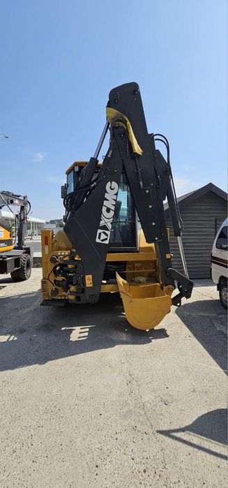 Ekskavator-Pogruzchik