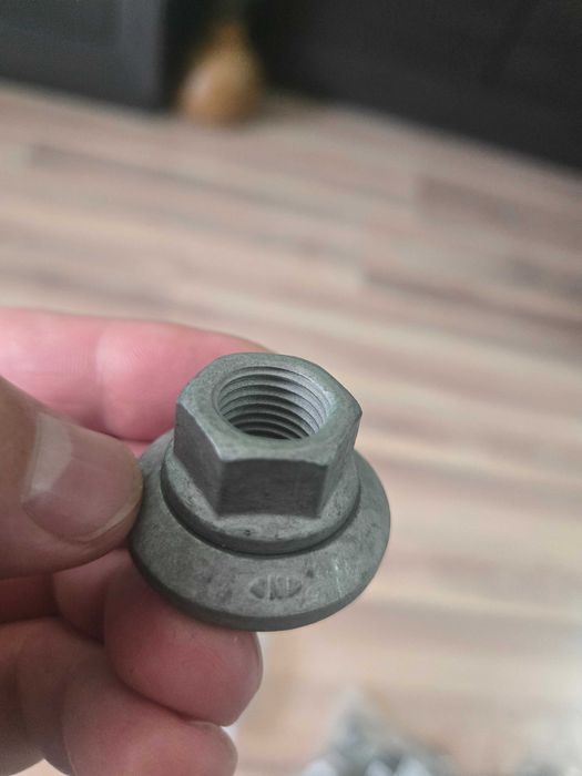 Болтове и гайки, Джанти Мерцедес Спринтер-100 % Оригинални, Чисто нови