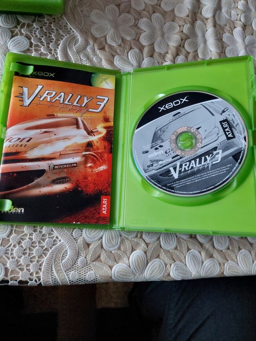 Xbox classic,Два контролера,6-видео игри