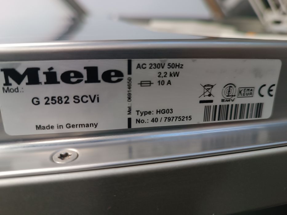 Съдомиялна машина MIELE за пълно вграждане