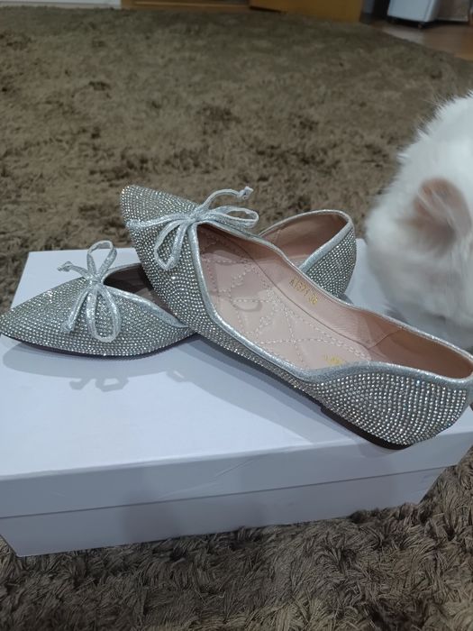 Продам новые туфли