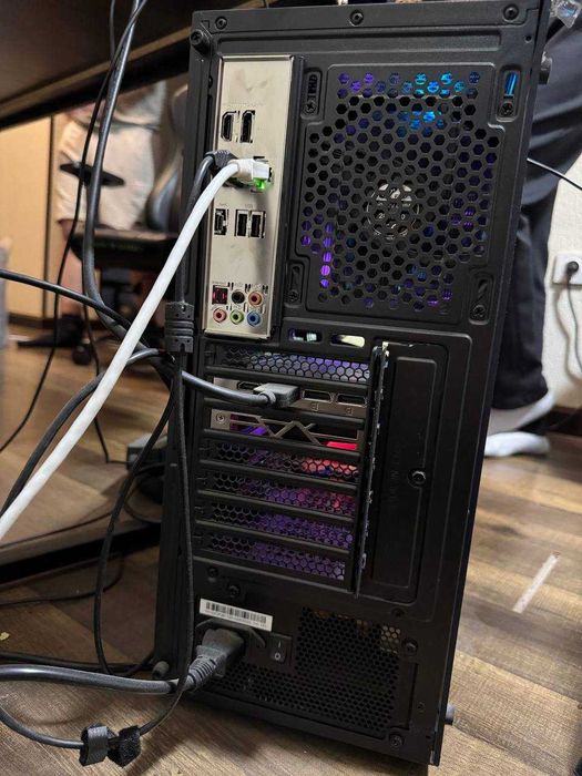 Продаётся компьютер!