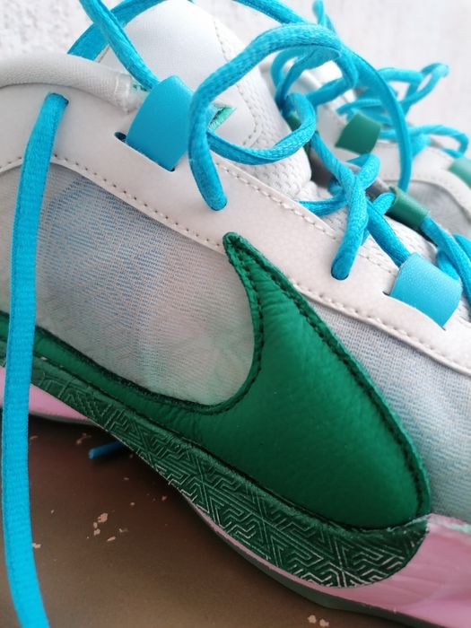 Маратонки Nike 45  zoom freak 5