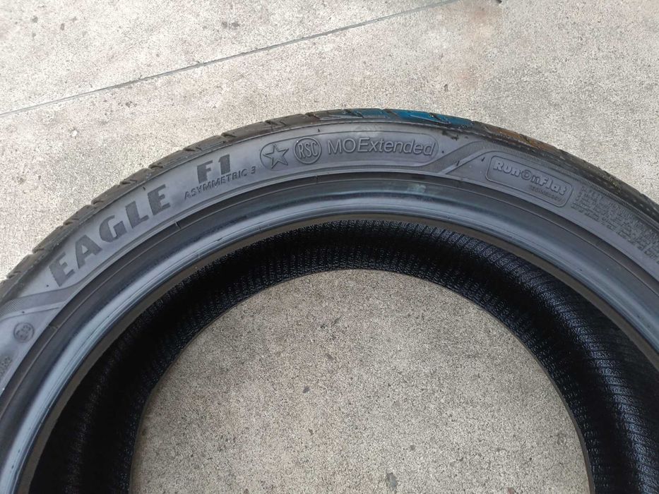 O anvelopa de vara 275 35 19 goodyear asymmetric 3 run flat cu 7,5 mm