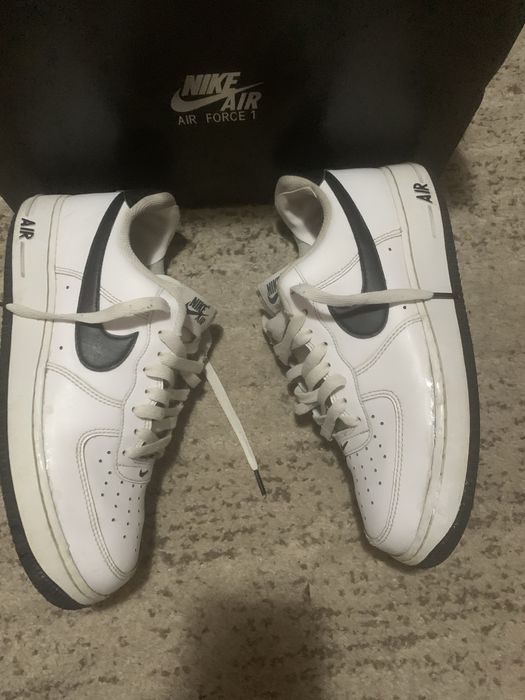 Air force 1 white and black