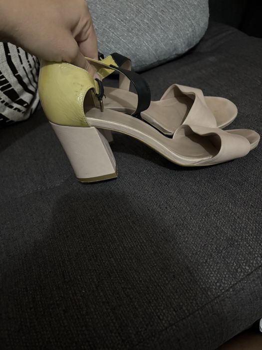 Дамски чехли и обувки adidas ugg furla s olivar и много други