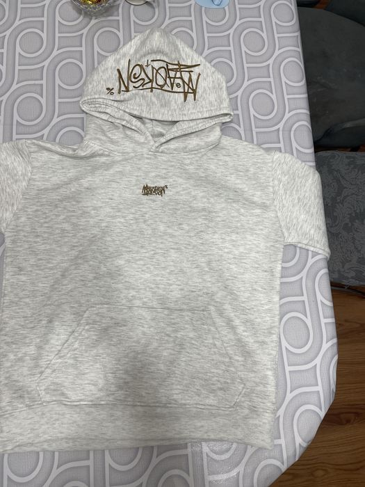 Продаю кофту stussy