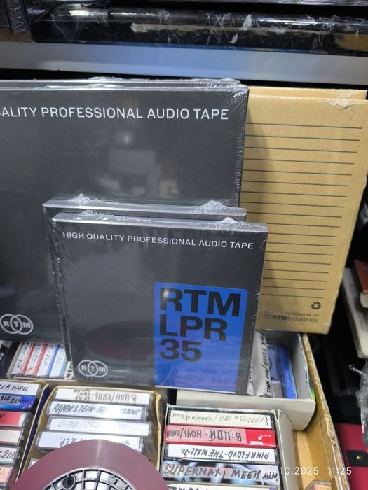 Лента Франция ,для магнитофонов новая в Алматы