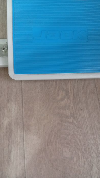 Швейная машина JACK