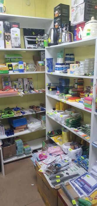 Ветрины, стелажи