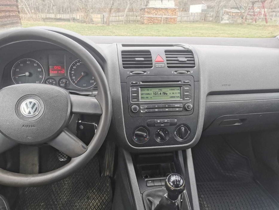 Vând golf 5 1.4 benzina