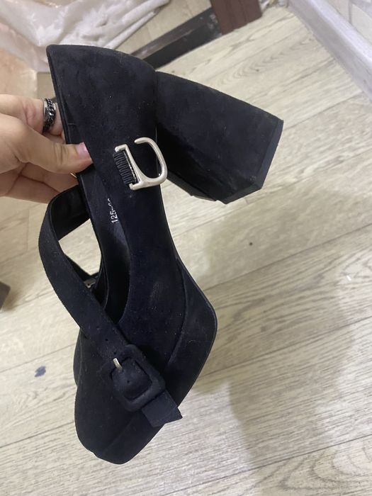 Туфли ,каблуки 37 размера