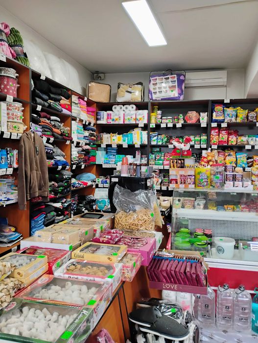 Vitrine frigorifice diverse marimi ,rafturi magazin in stare excelenta