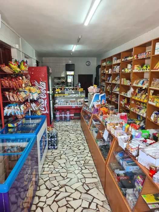 Proprietar, vand spatiu comercial complet functional, magazin alimentar + bar