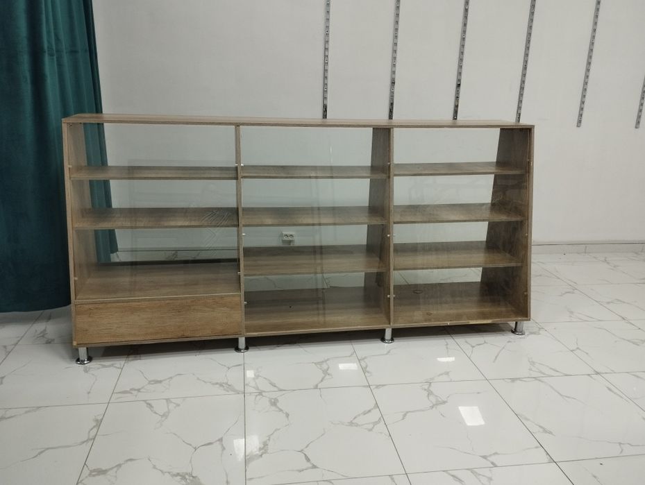 Ветрина для магазина ,лофт мебель  полки