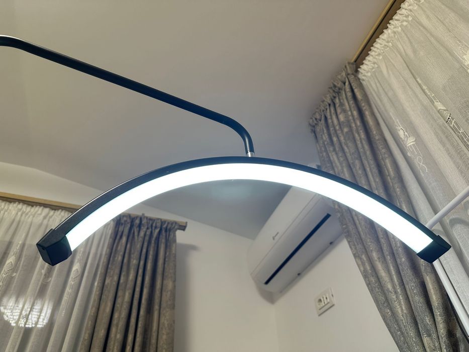 Lampa semi-luna LED 36W 3200K-5600K cu telecomanda cosmetica gene