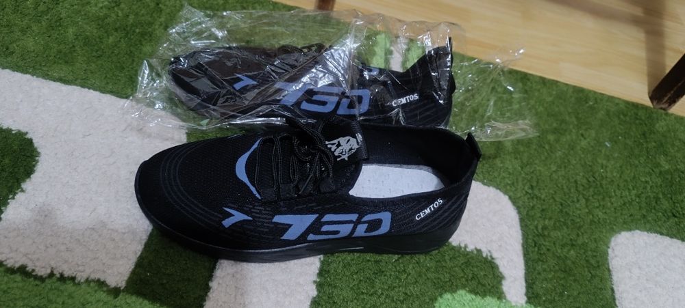 Pantofi sport (adidași)