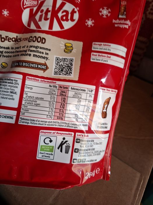 Продавам бонбони Селебрейшън, Herroes, Quality Street и портокали