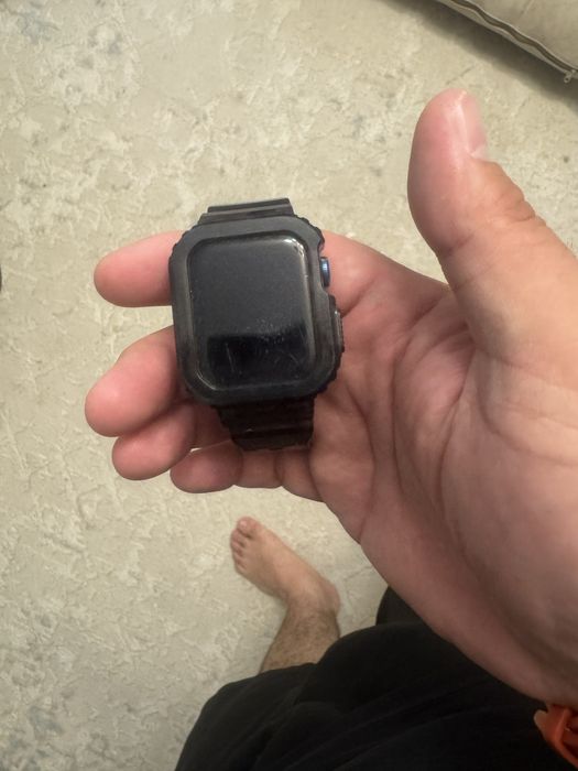 Продам apple watch 8 42 mm