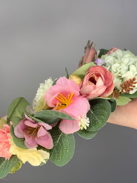 Диадема  "Нежност". Красив ръчно изработен