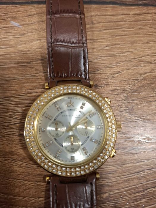 Лот дамски часовници