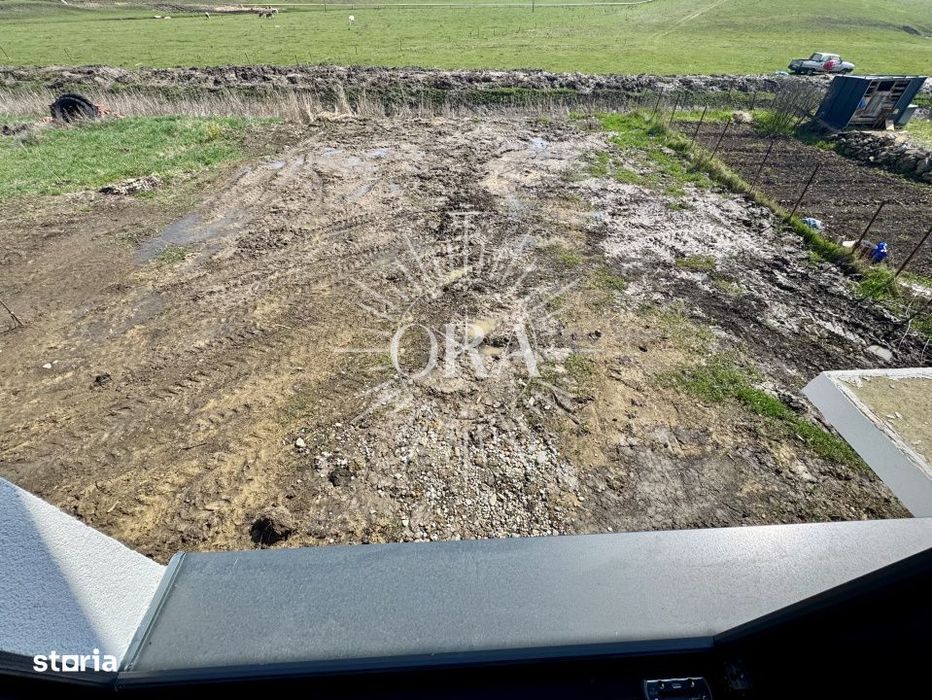 Casă Individuală Semifinisata De Vanzare In Dezmir - 4 Camere - 500