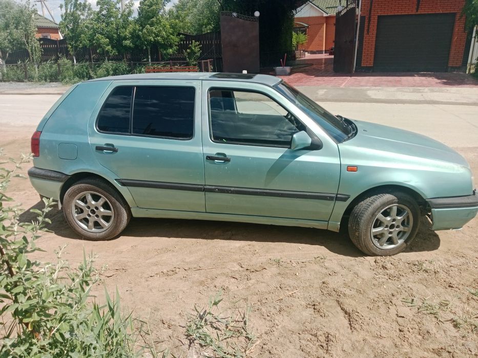 Гольф 3 сатылады.