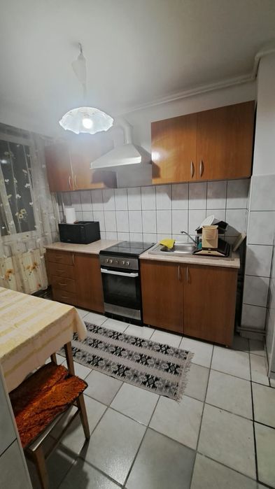 Vand apartament 2 camere decomandat