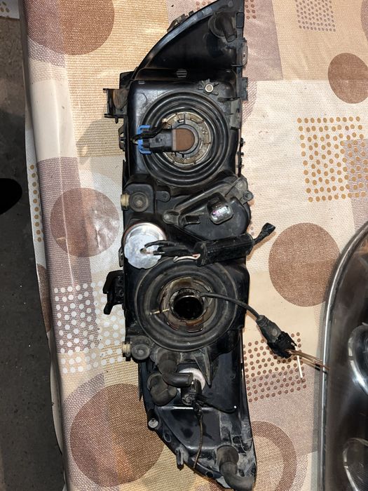 Фейслифт фарове за bmw e39 за части