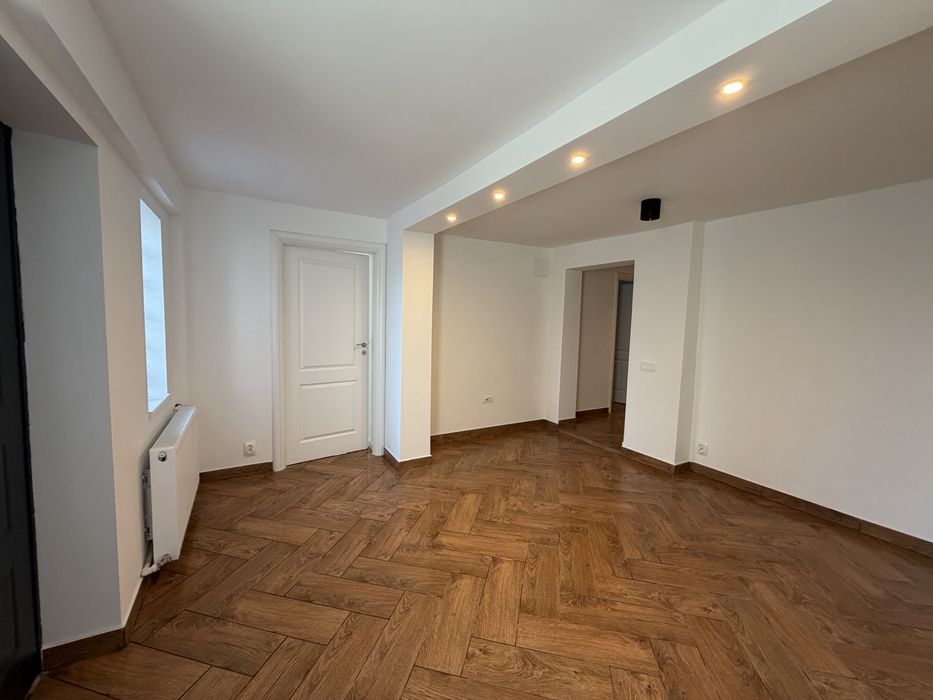 Casă de închiriat, zonă centrală Popești Leordeni, ideal pentru firmă, clinică sau locuit