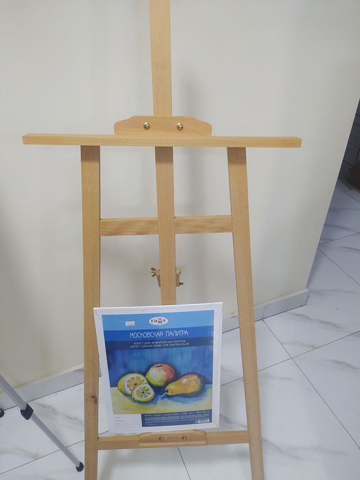 Мольберт расомчелик учун