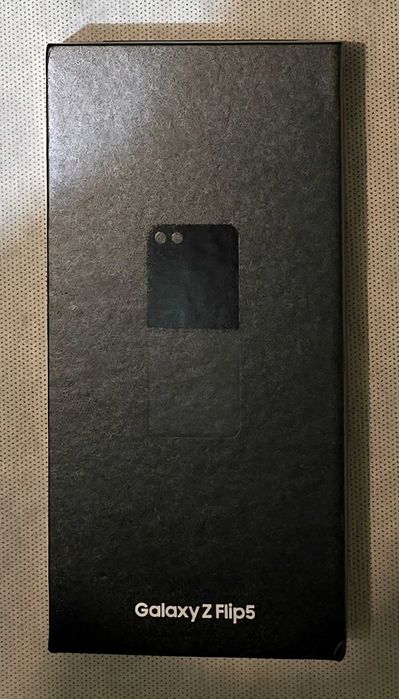 SAMSUNG Galaxy Z Flip5 5G, 512GB, 8GB RAM, Dual SIM, Graphite