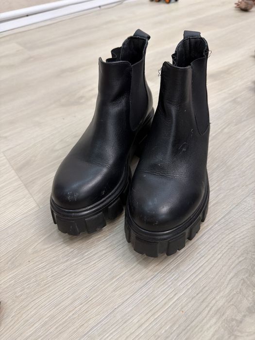 Женские ботинки